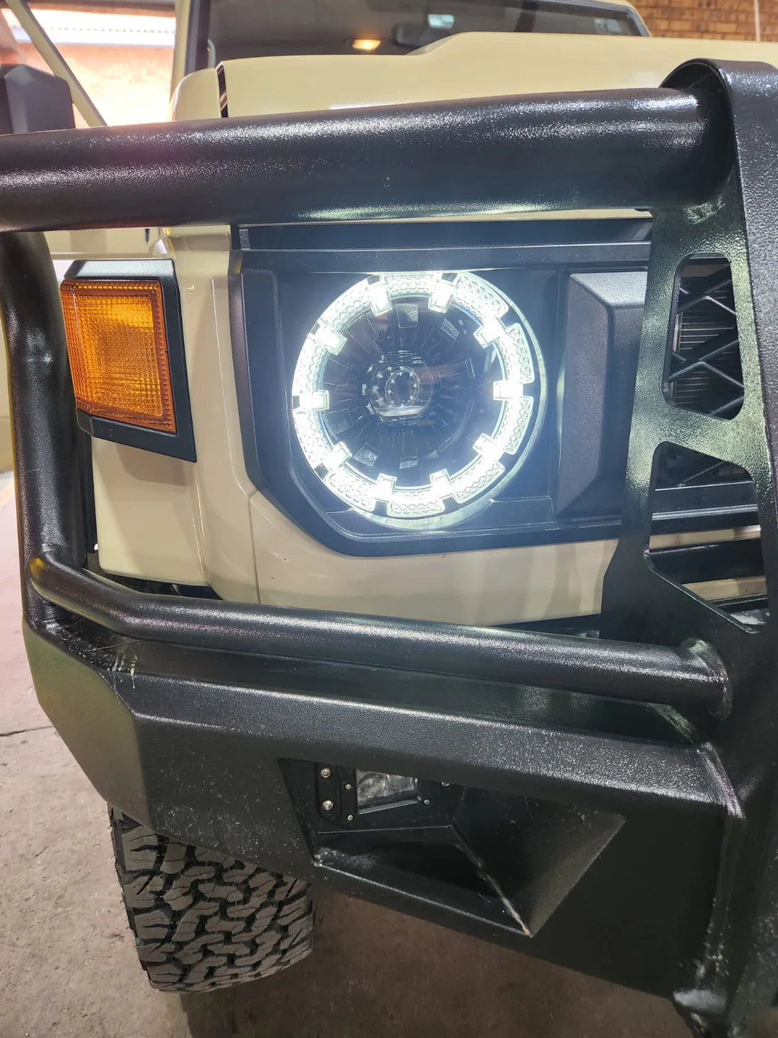 LC 79 SERIES 2024 MODEL AUSSIE STYLE LED LIGHTS