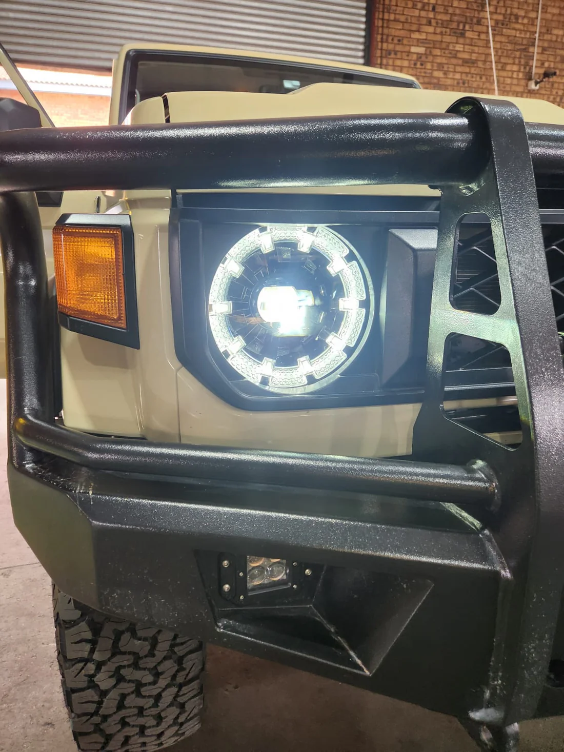LC 79 SERIES 2024 MODEL AUSSIE STYLE LED LIGHTS